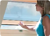 ручка в нижней части окна